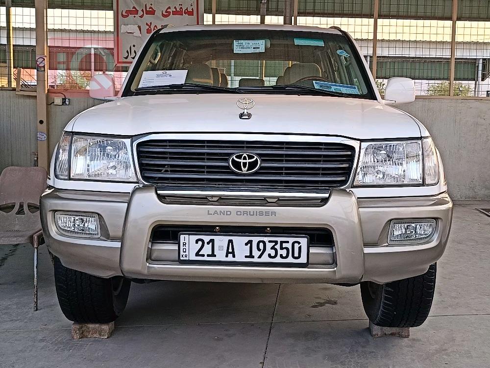تويوتا لاندكروزر